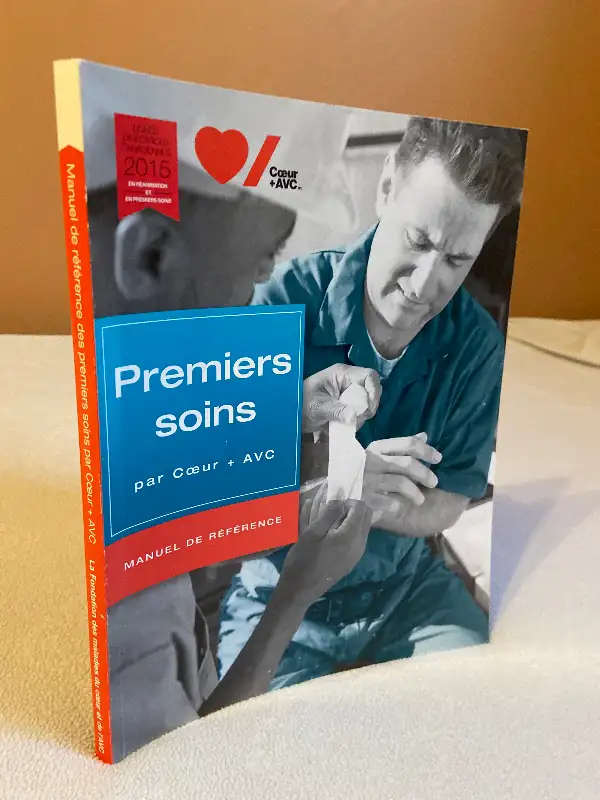 livre, Premiers soins par Coeur + Avc in Textbooks in Saint-Jean-sur-Richelieu - Image 2