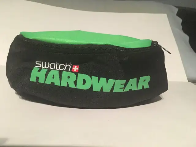 Swatch Hardwear Fanny Pack Suisse Voyage Transport Vacance in Other in Laval / North Shore - Image 2