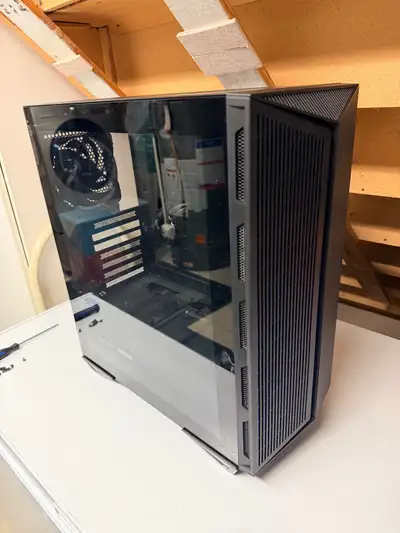 Mag Gungnir 110M PC case with all fans And 650w PSU Older system I’m parting out as I upgraded to AM...