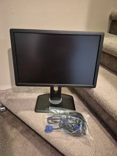 DELL 19'' Monitor, View more