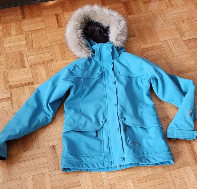 Manteau d'hiver dans Femmes - Hauts et vêtements d'extérieur  à Victoriaville