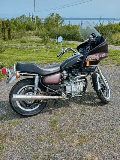 1982 CX 500 works good brakes done carbs done new adventure tires and fork seals recent battery mvi'...