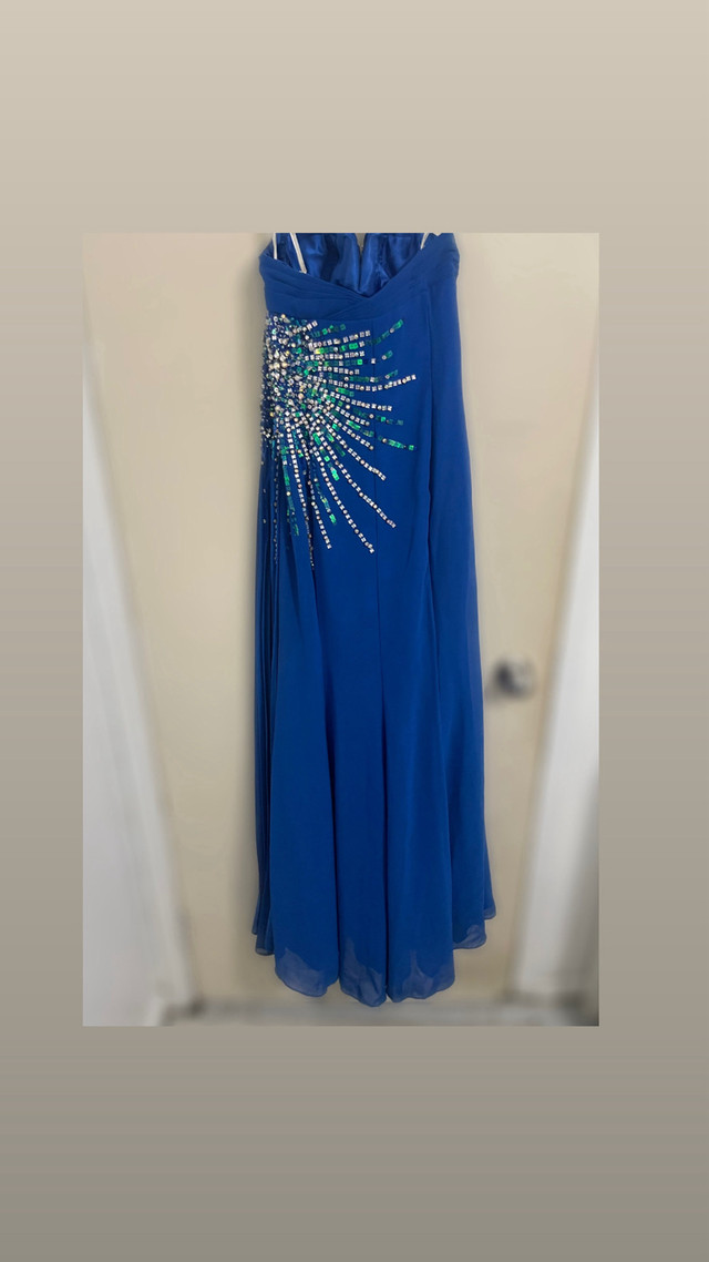 Beautiful blue prom dress/gown with slit  in Women's - Dresses & Skirts in City of Toronto - Image 3