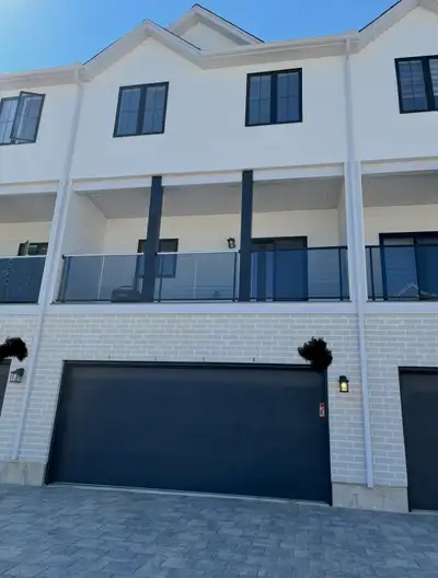 4 bedroom townhouse in Hyde Park