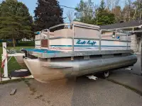 15' Pontoon boat with trailer