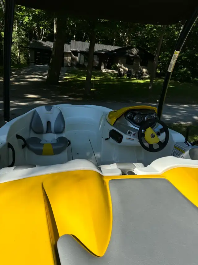 2004 Seadoo Sportster 155 with wake tower in Powerboats & Motorboats in Grand Bend - Image 7