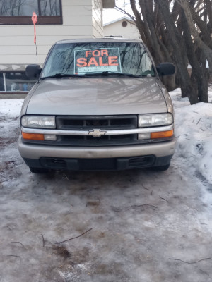 2002 Chevrolet S-10 LS