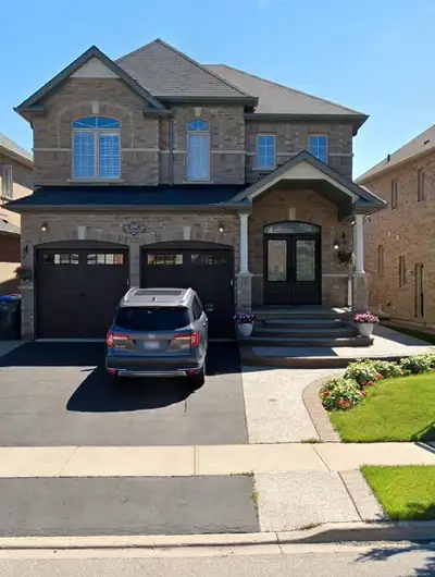 Spacious 2-Bedroom Basement stainless steel appliance Brampton. Near all grocery stores and schools