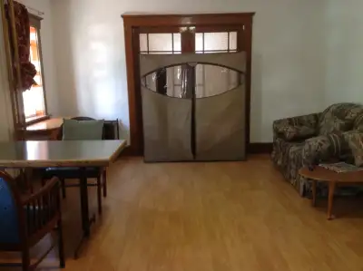 A large one bedroom available for rent in Sydney downtown start Feb 01. $650 a month all-inclusive....