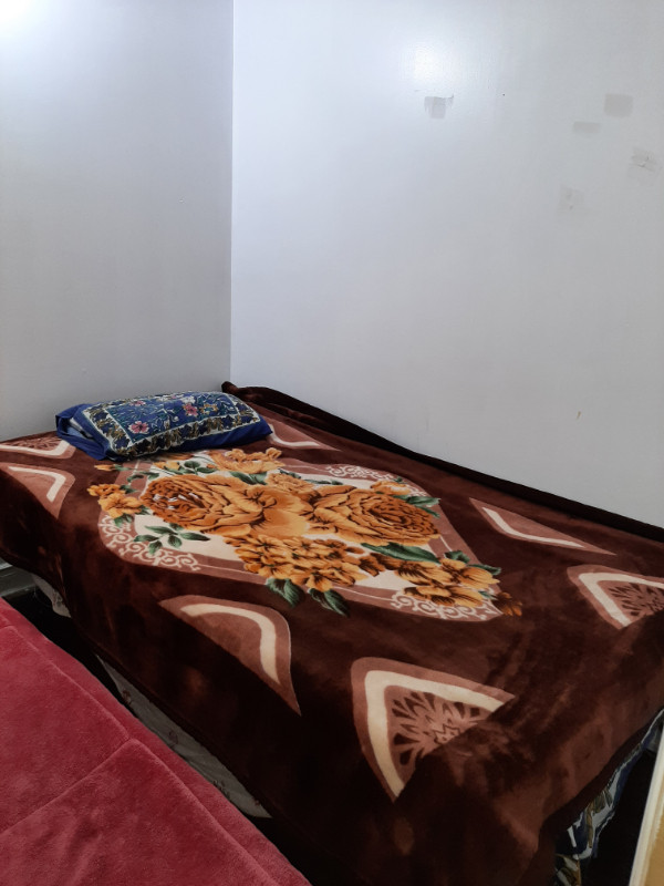 SHARED ROOM RENT IN MALTON MISSISSAUGA. 400 (TEL.+16476996265) Room