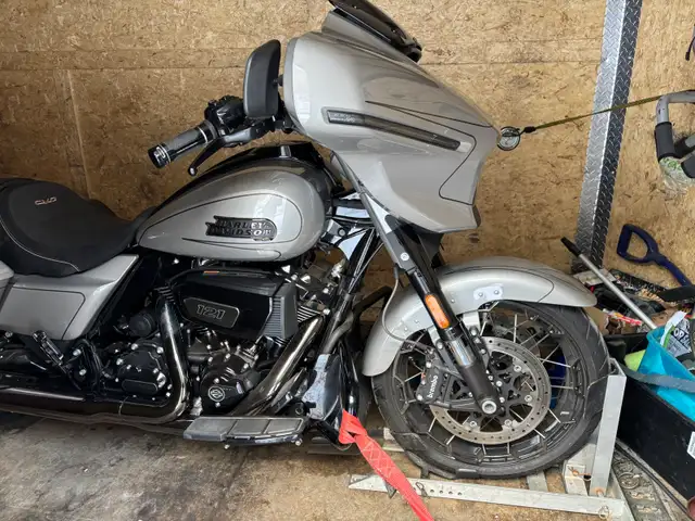 Enclosed Motorcycle transport-Tow-Spyder/Harley/Ducati-Cheap in Other in Mississauga / Peel Region - Image 9