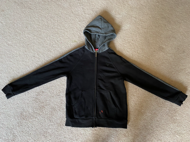 Selling Guess kids jacket - 14T in Kids & Youth in St. Albert - Image 2