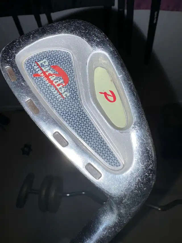 women’s right handed golf clubs and bag  in Golf in Guelph - Image 3