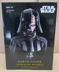 Gentle Giant Star Wars Darth Vader Damaged Helmet 1/2 Scale Bust