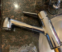 Moen 7585C pull out  kitchen faucet