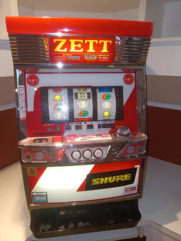 Machine à sous casino zett En tres bonne condition à vendre dans Loisirs et artisanat  à Ville de Québec - Image 2