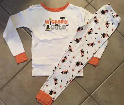 Girls size 5 Halloween Pajamas, View more