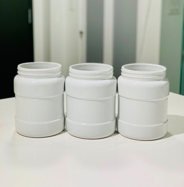 3 NEW WHITE CERAMIC JARS VASES CANISTERS in Home Décor & Accents in City of Toronto