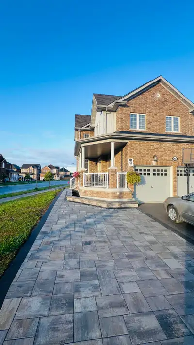 Looking for a cozy, sun-filled place to call home? This brand new beautiful lookout basement is in a...