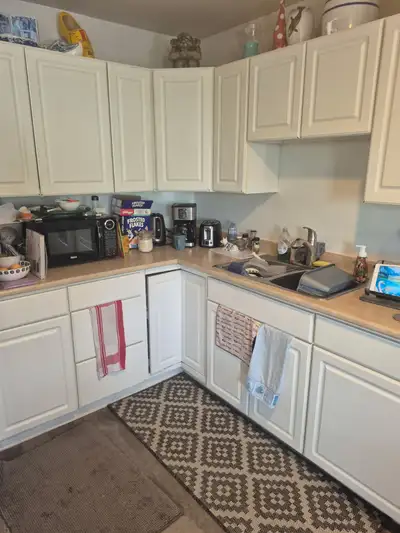 main floor for rent in kingston