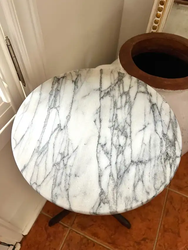 Vintage Marble Top Wood Pedestal Side Table in Other Tables in Markham / York Region - Image 4