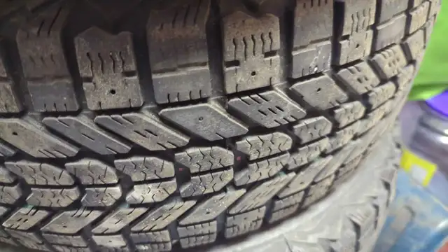 4 Firestone Winterforce 205/65/15 on Rims Winter Tires in Tires & Rims in Guelph - Image 5