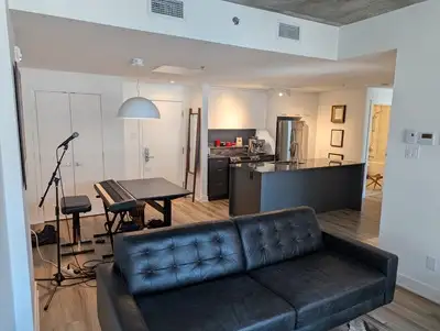 2-Bedroom Montreal Condo in heart of Griffintown w/ RoofTop Pool