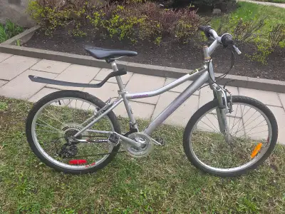 Vélo ado 24 pouces 21 vitesses 120 $, View more