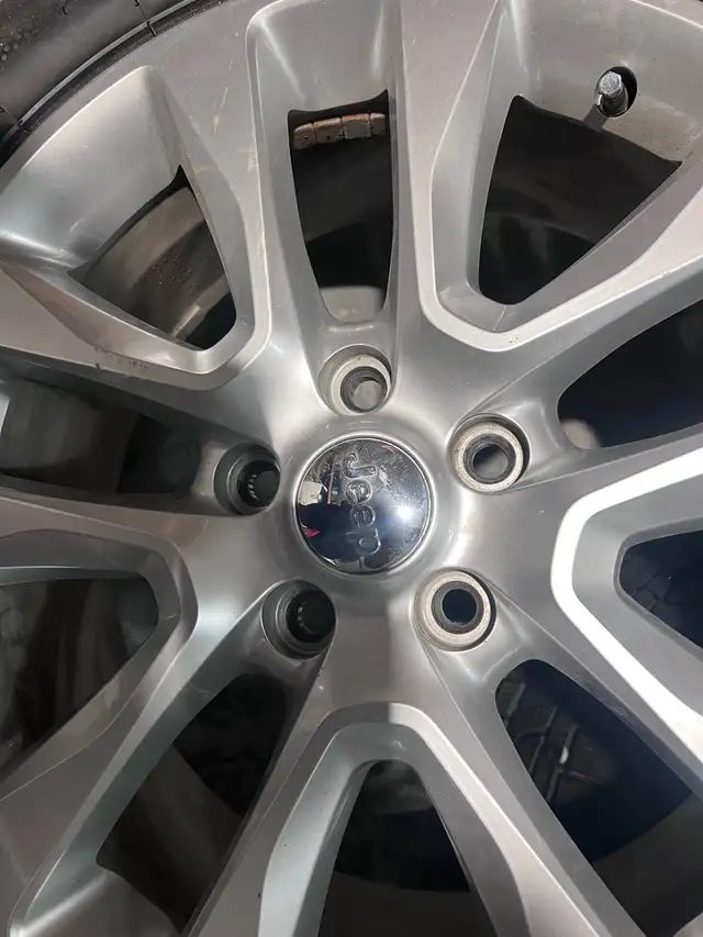 255/50R20 winter tires on rim in Tires & Rims in Markham / York Region - Image 6