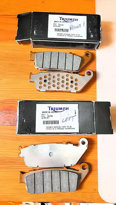 Set de Pad avant pour etrier gauche et droite neuf. Piece originale Part # T2021330 Left..........#T...