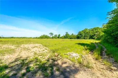 Huge farm for rent $5000 per month no house 3 - fifth wheels