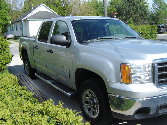 Selling My 2011 GMC Sierra Nevada Edition. in Cars & Trucks in London - Image 2