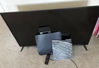Westinghouse Roku tv with all the fixings, View more