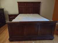 Mobilier de chambre à coucher en bois grand lit