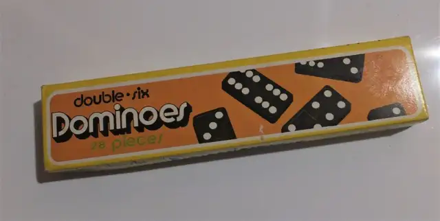 Vintage Dominoes Game - Double-Six 28 Pieces in Toys & Games in Oshawa / Durham Region - Image 2