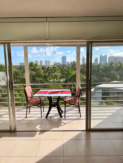 Condo- Hallandale 2cc 2sdb -saison 2026-2027, View more