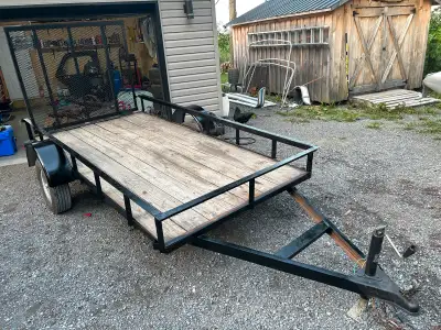 5x10 utility trailer New wiring, new lights, new fenders, bearings regreased + repacked Frame and de...
