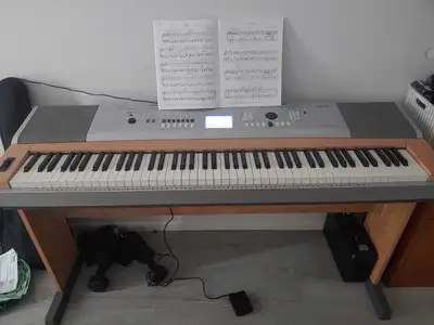 Yamaha piano 88 keys weight, stand included, View more
