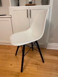 Two white chairs for quick sale