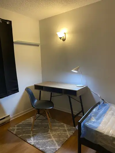 Room for rent in shared student house. All inclusive of Internet, heat hydro, parking and laundry fa...