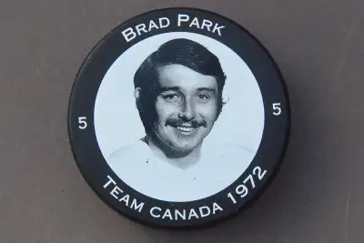 Team Canada 1972 Commemorative Puck (Viceroy) - Brad Park, View more
