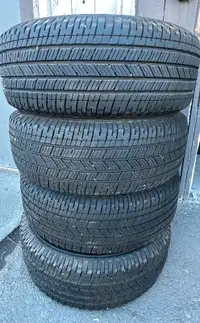 Like new michelin 275 65 18 all season tires used 500 kms