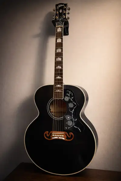 2015 Gibson Custom Shop SJ-200 Limited Edition, View more