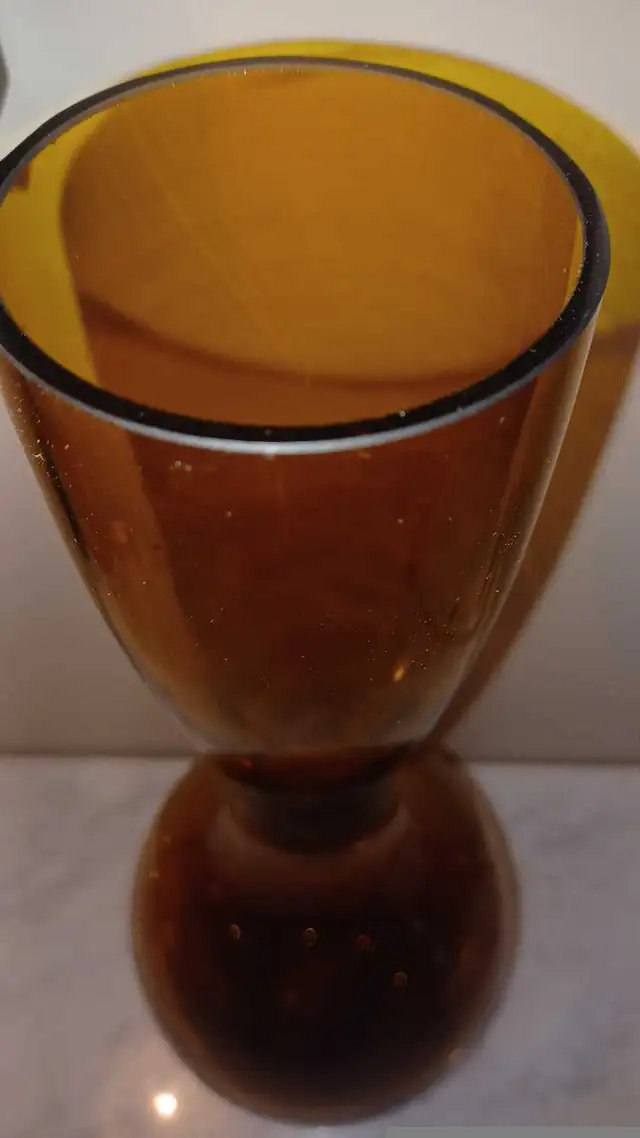 17"T Torre & Tagus Seo Glass Vase, Tall, Dark Amber Stunning in Home Décor & Accents in Calgary - Image 5