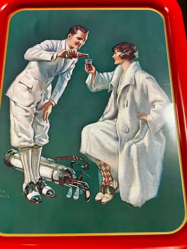 1973 Coca-Cola Metal Tray Re edition of 1926 Golfing Couple Fred in Arts & Collectibles in Longueuil / South Shore - Image 3