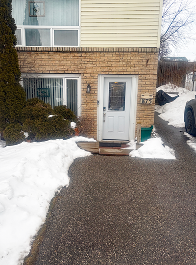 Looking for a quiet, responsible, non-smoking, adult tenant. No stoners! Approx. 600 sq. ft. 1-bedro...