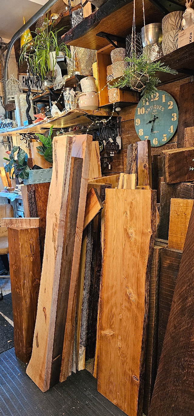 Tablettes/console/banc en bois local.  A partir de 240$ chaque dans Décoration intérieure et accessoires  à Laval/Rive Nord - Image 2