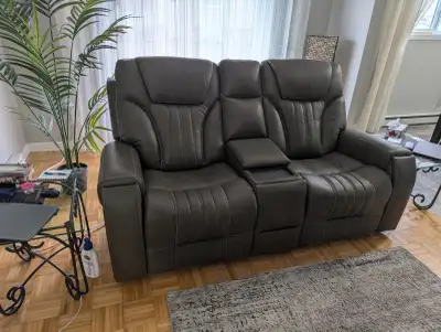 Causeuse inclinable électrique avec appuis-tête ajustables, View more