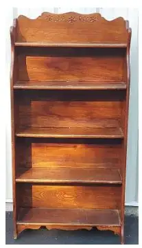 CHARMING SOLID WOOD ANTIQUE SHELF in Bookcases & Shelving Units in London - Image 2
