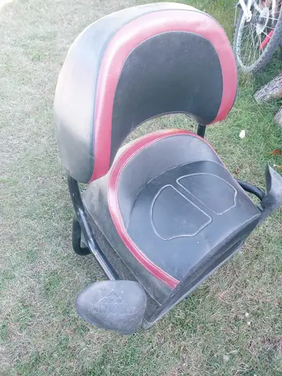 pièce motoneige , View more